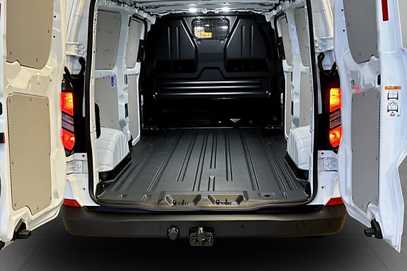 Ford Transit Custom 7 of 7