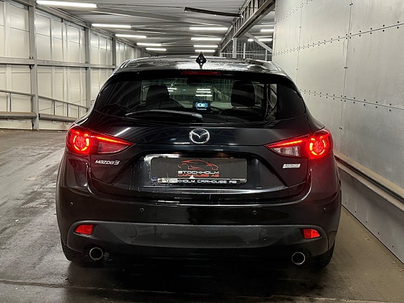 Mazda 3 3 of 5
