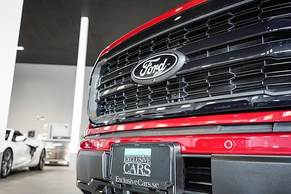 Ford F-150 3 of 5