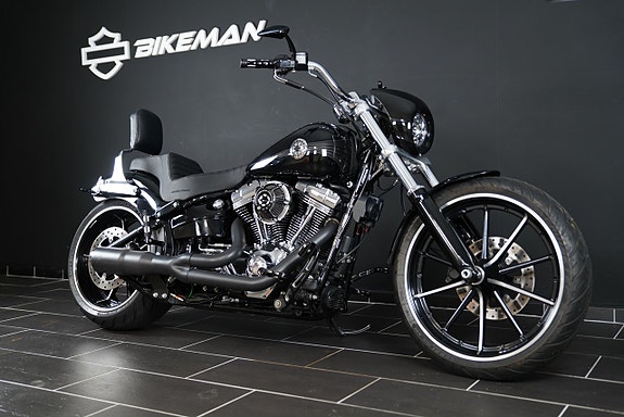 Harley-Davidson FXSB Breakout Stage 4 Vance & Hines 3 of 12