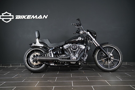 Harley-Davidson FXSB Breakout Stage 4 Vance & Hines 2 of 12