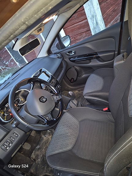 Renault Clio 4 of 8