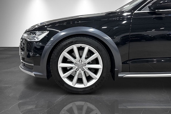 Audi A6 allroad 2 of 27