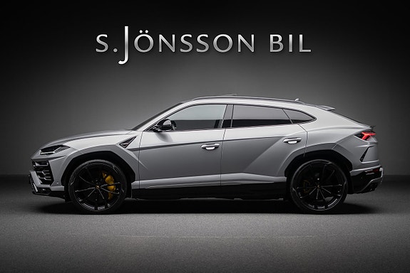 Lamborghini Urus 5 of 5