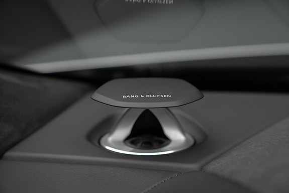Lamborghini Urus 12 of 21