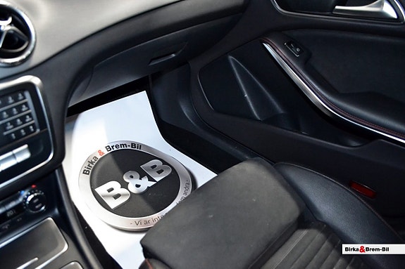 Mercedes-Benz CLA200 16 of 16