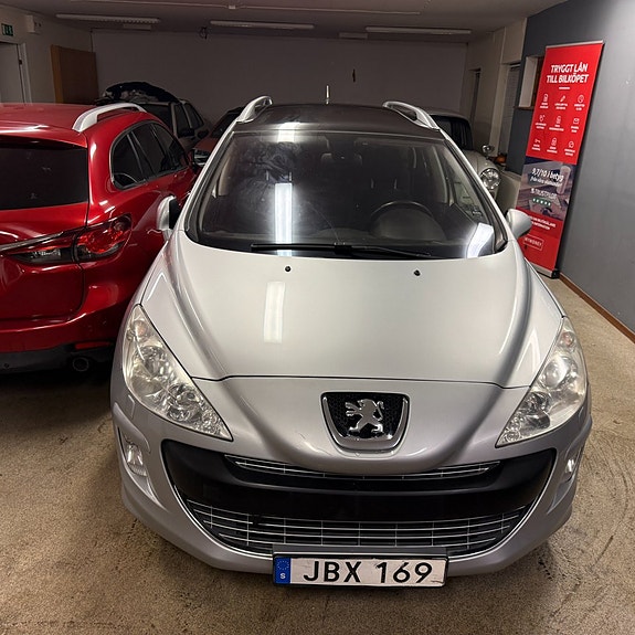 Peugeot 308 SW 16 of 16