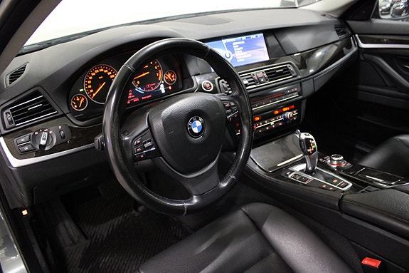 BMW 550i 10 of 22