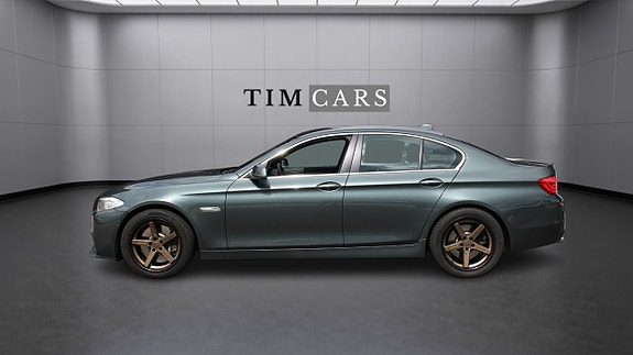 BMW 550i 4 of 5