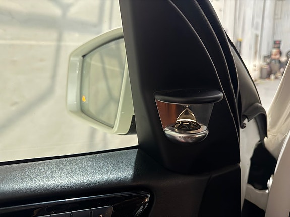 Mercedes-Benz GL63 13 of 27