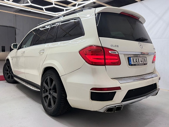 Mercedes-Benz GL63 2 of 5