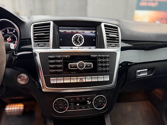 Mercedes-Benz GL63 12 of 27