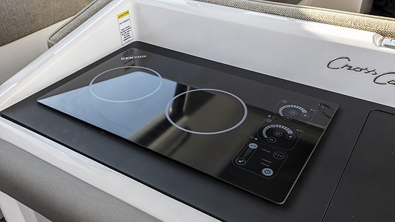 Axopar 45 XC Cross Cabin - 2026 4 of 30