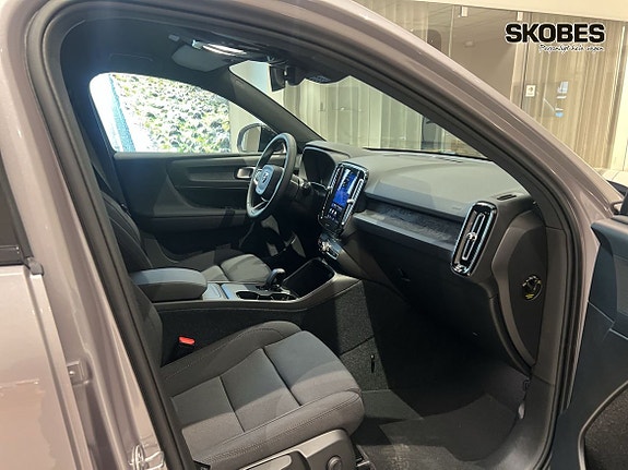 Volvo EX40 10 of 20