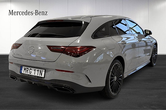 Mercedes-Benz CLA250 e 4 of 5