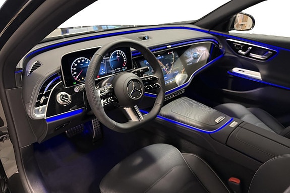 Mercedes-Benz E300 e 6 of 12