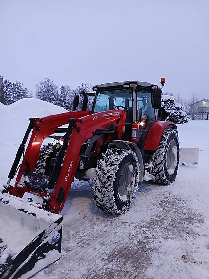 Massey Ferguson 5s 145 Dyna-6