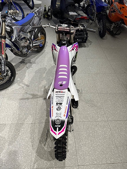 Yamaha YZ 125 6 of 8