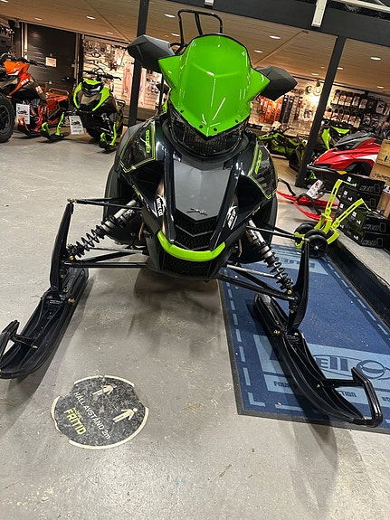 Arctic Cat THUNDERCAT 9000 Turbo ATAC EPS 137" 5ÅRS Garanti NY! 3 of 6