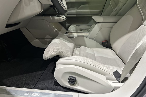 Volvo ES90 16 of 18