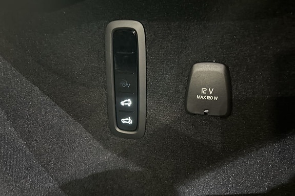 Volvo ES90 13 of 18