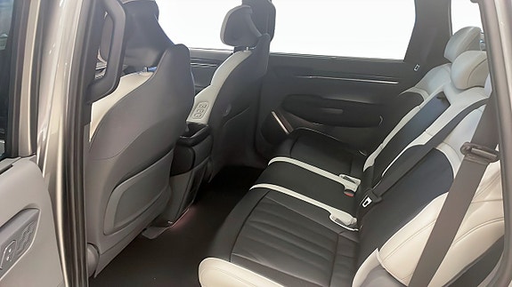 Kia EV9 9 of 12