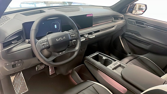 Kia EV9 8 of 12