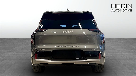 Kia EV9 5 of 12