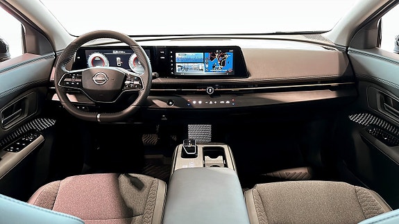 Nissan Ariya 4 of 16