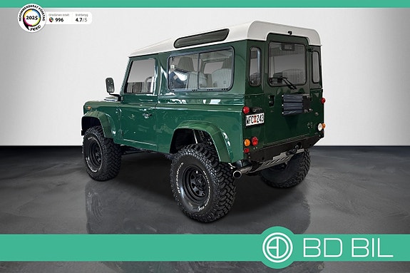 Land Rover Defender 90 3 of 5