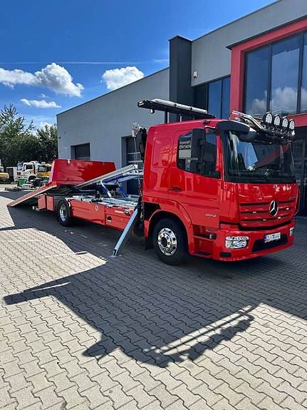 Mercedes Atego 1524 "Predator" bärgningsbil