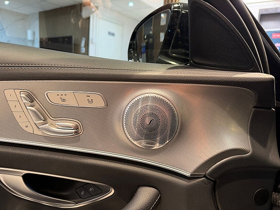 Mercedes-Benz E220 29 of 30