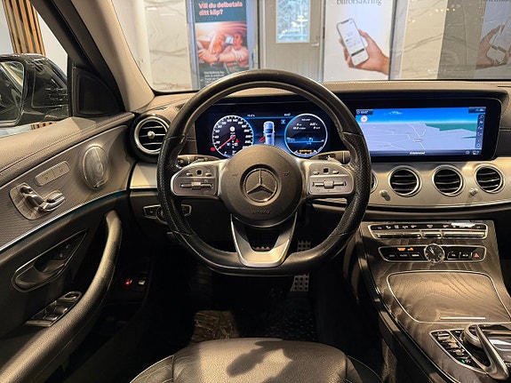 Mercedes-Benz E220 9 of 30