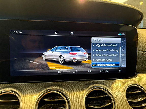 Mercedes-Benz E220 18 of 30