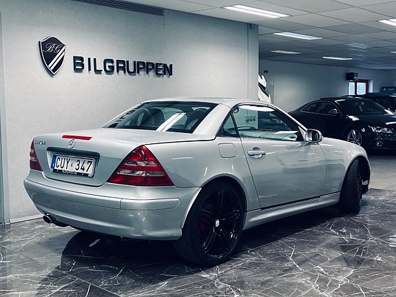 Mercedes-Benz SLK320 5 of 5