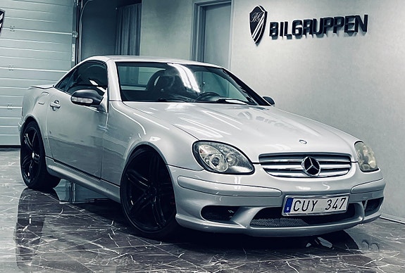Mercedes-Benz SLK320 2 of 5
