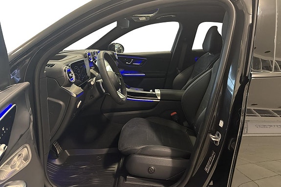 Mercedes-Benz GLC300 e 10 of 12