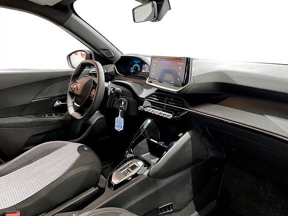 Peugeot 2008 11 of 15