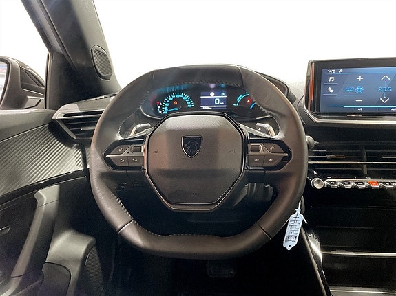 Peugeot 2008 7 of 15