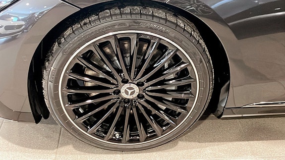 Mercedes-Benz EQE350+ 8 of 8