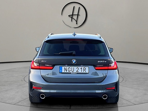 BMW 330e 4 of 30