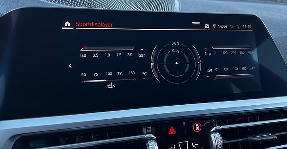 BMW 330e 26 of 30