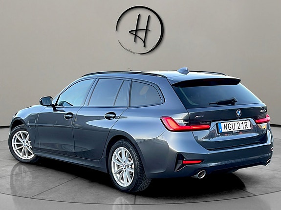 BMW 330e 8 of 30