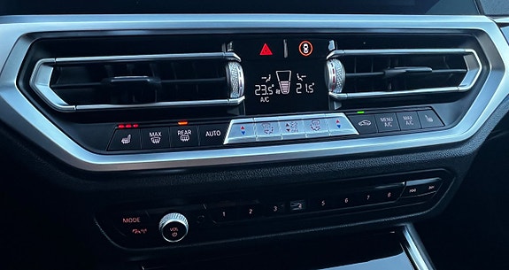 BMW 330e 15 of 30