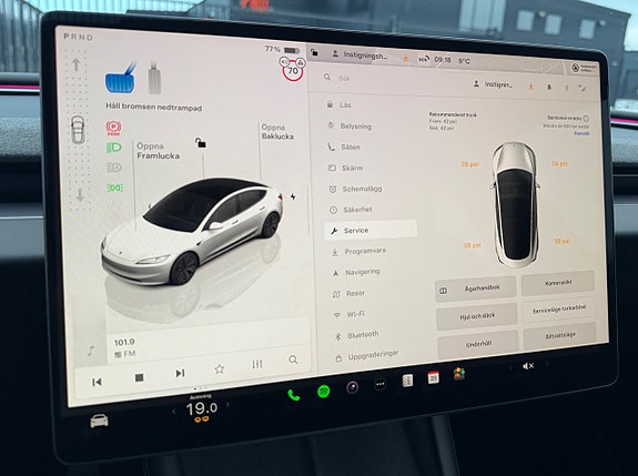 Tesla Model 3 28 of 30