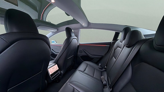 Tesla Model 3 12 of 30