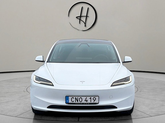 Tesla Model 3 3 of 30