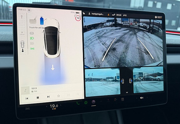 Tesla Model 3 25 of 30