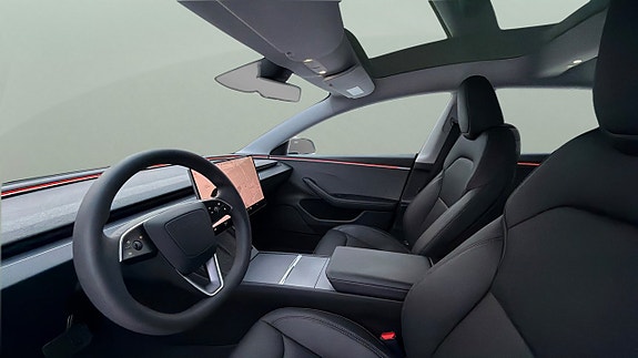 Tesla Model 3 9 of 30