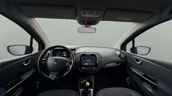 Renault Captur 10 of 25
